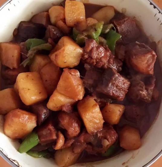 红烧土豆鸡肉