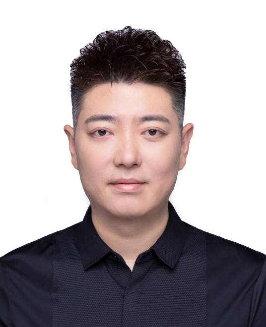 王磊（广东三鼎实业集团有限公司董事长、东莞市第十四届政协委员）