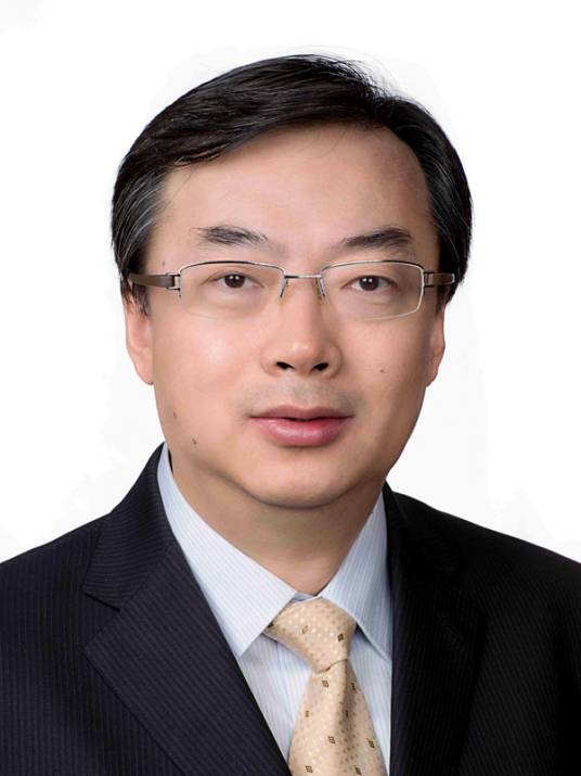 陈亮（中国国际金融股份有限公司党委书记、董事长兼管委会主任、法定代表人）