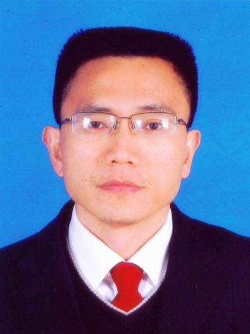 何新春（吉安市直属机关工作委员会书记）