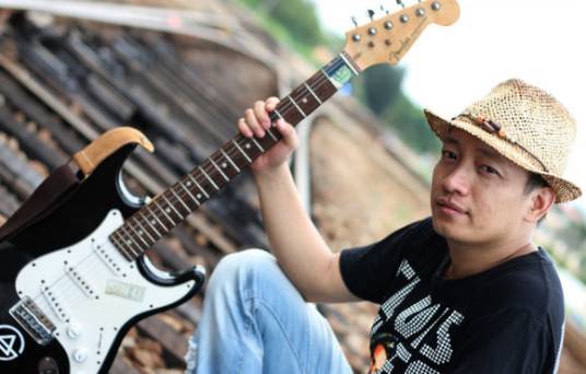李柏霖（中国雷语男歌手、雷州话流行音乐创始人）