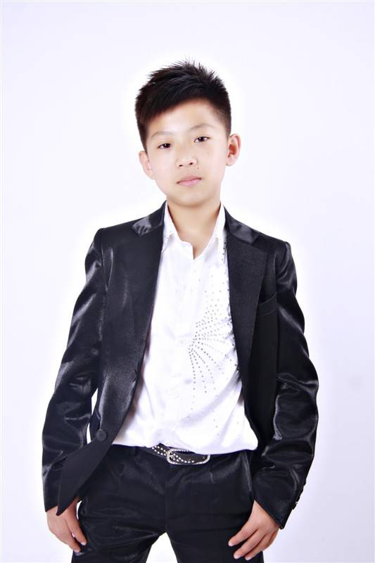 许艺骞（中国男歌手）