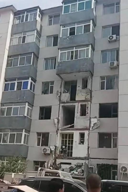 7·9辽源一小区多层阳台脱落事故