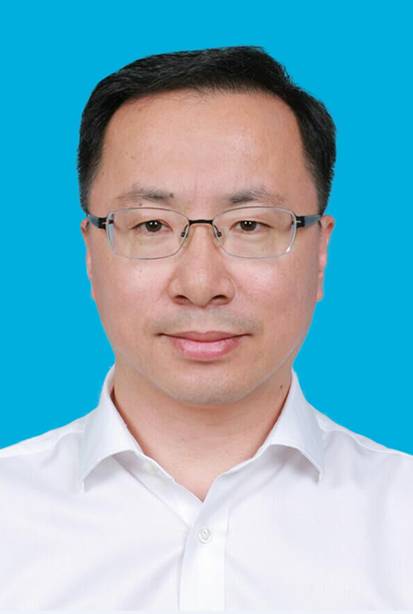 何晓明（缙云县人民政府副县长）