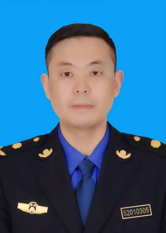 谢安华（贵州省贵阳市开阳县城市综合行政执法大队大队长）