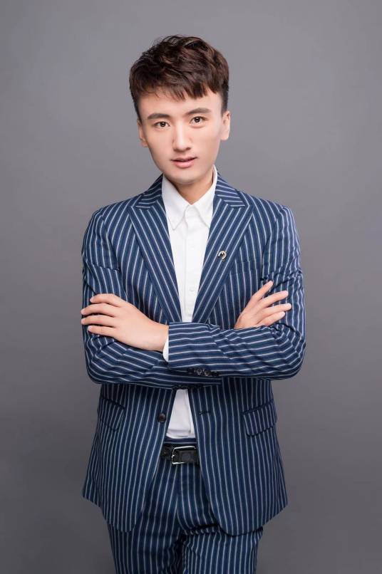 强子（情感类短视频创作者）