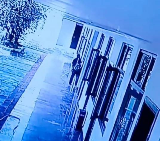 2024年信阳女子住酒店被刷开房门事件