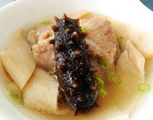 海参炖排骨