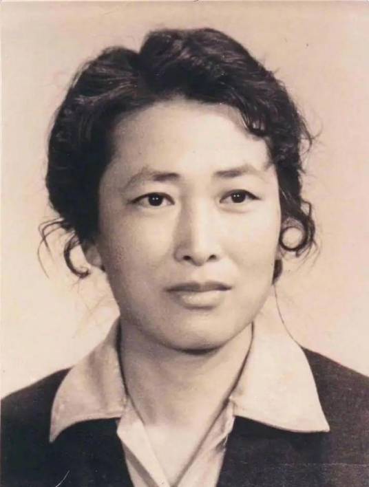 梁桂兰（作家冯唐的母亲）