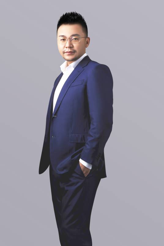 张育亮