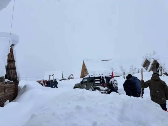1·8喀纳斯雪崩