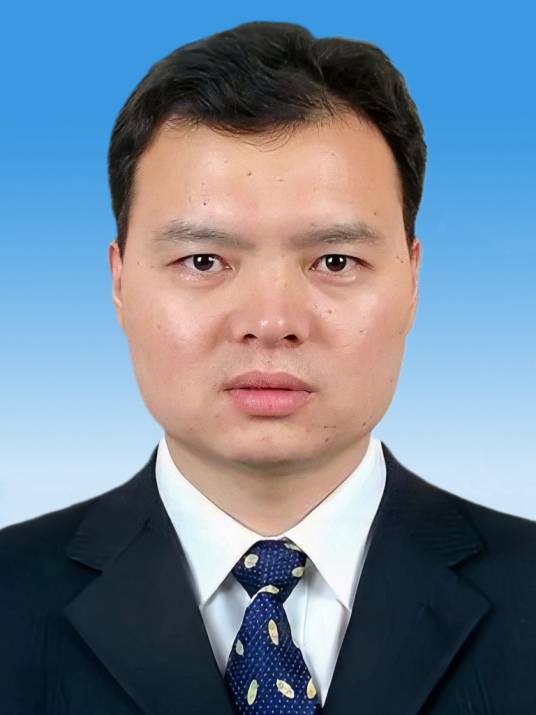 刘振国（民政部党组成员、中国老龄协会会长）