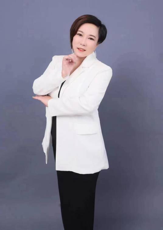 冷月（中国内地女歌手）