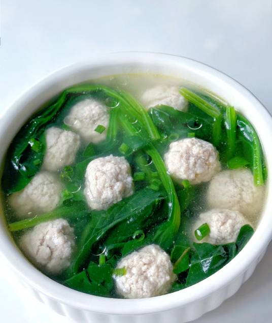 菠菜丸子汤
