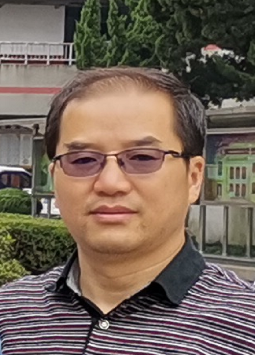 刘兵（安庆市第二中学党委副书记、校长）