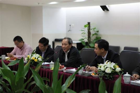 伍斌（深圳市国有资产监督委员会党委委员、副主任）