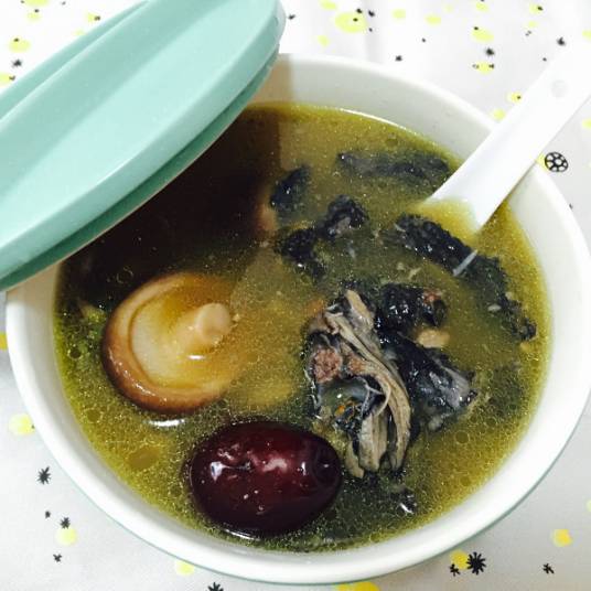 香菇乌鸡汤