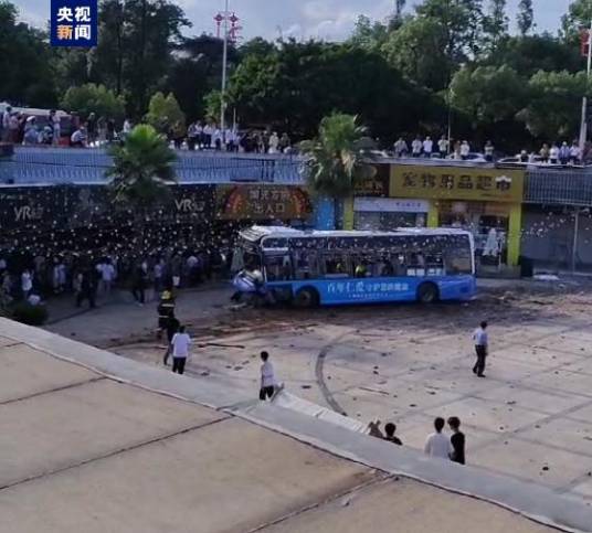 5·25赣州公交车交通事故