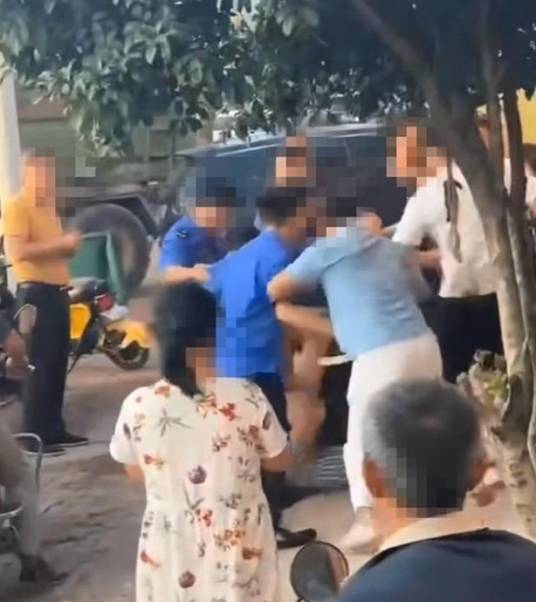 9·11抚州多名执法人员殴打男子事件
