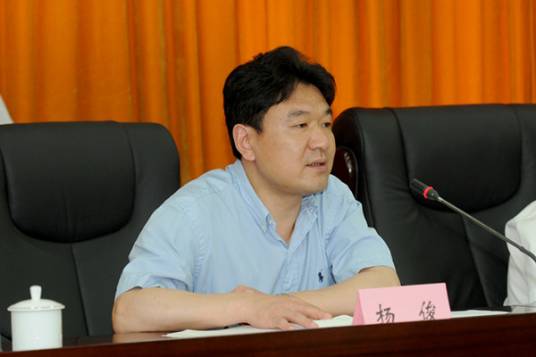彭仁（长宁区原区长）