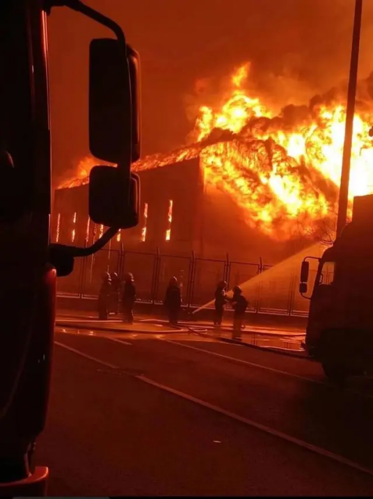 12·30青岛保税仓库起火事故