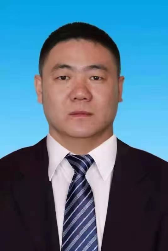 马建春（内蒙古清水河县委原常委、组织部原部长）