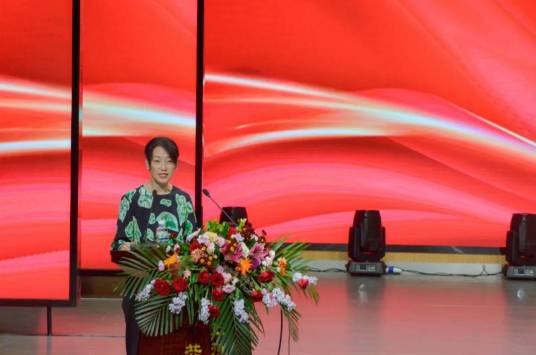霍雨佳（中国儿童中心家庭教育部部长）