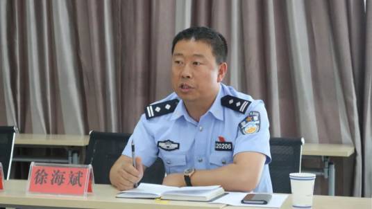 徐海斌（内蒙古阿左旗公安局原党委委员、副局长）