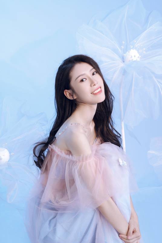 李婧瑶